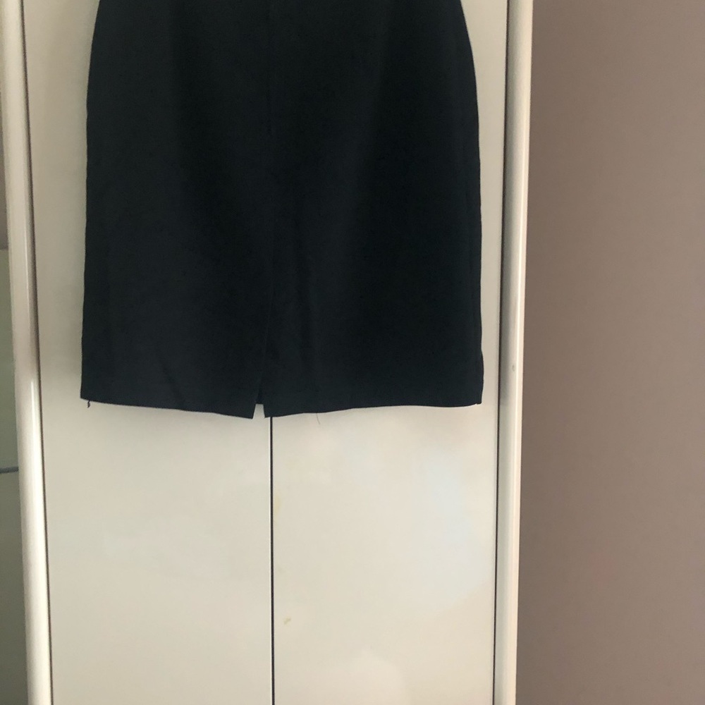 Suit - Picture 3 of 5